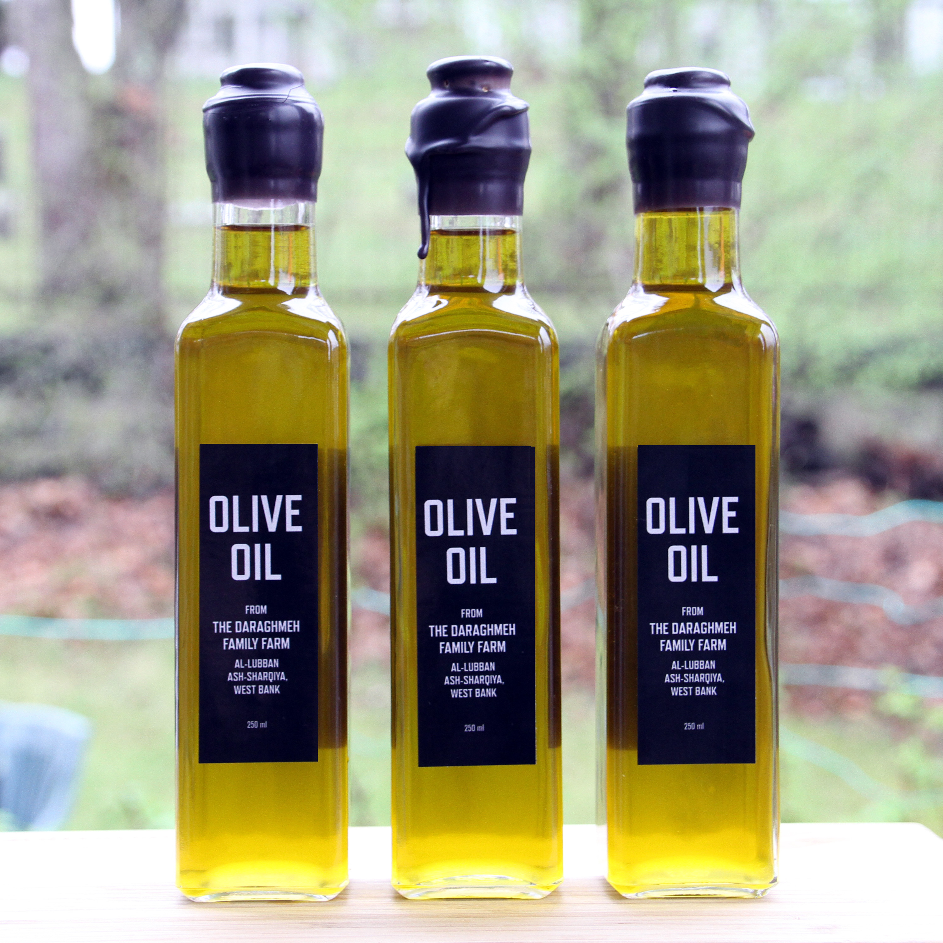 Оливковое масло качество. Оливковое масло синее. Высшее качество оливкового масла. Австралийское оливковое масло.
